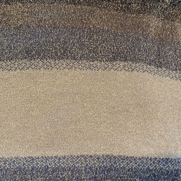 Fine knit shimmer top - Picture 3 of 6